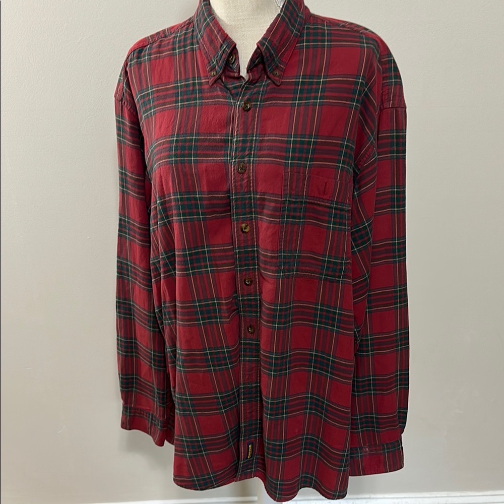 Vintage Woolrich Red and Green Plaid‎ Men's Shirt